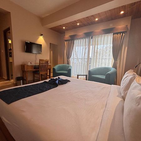 Blue Orchid Premium Hotel กาลิมปง ภายนอก รูปภาพ