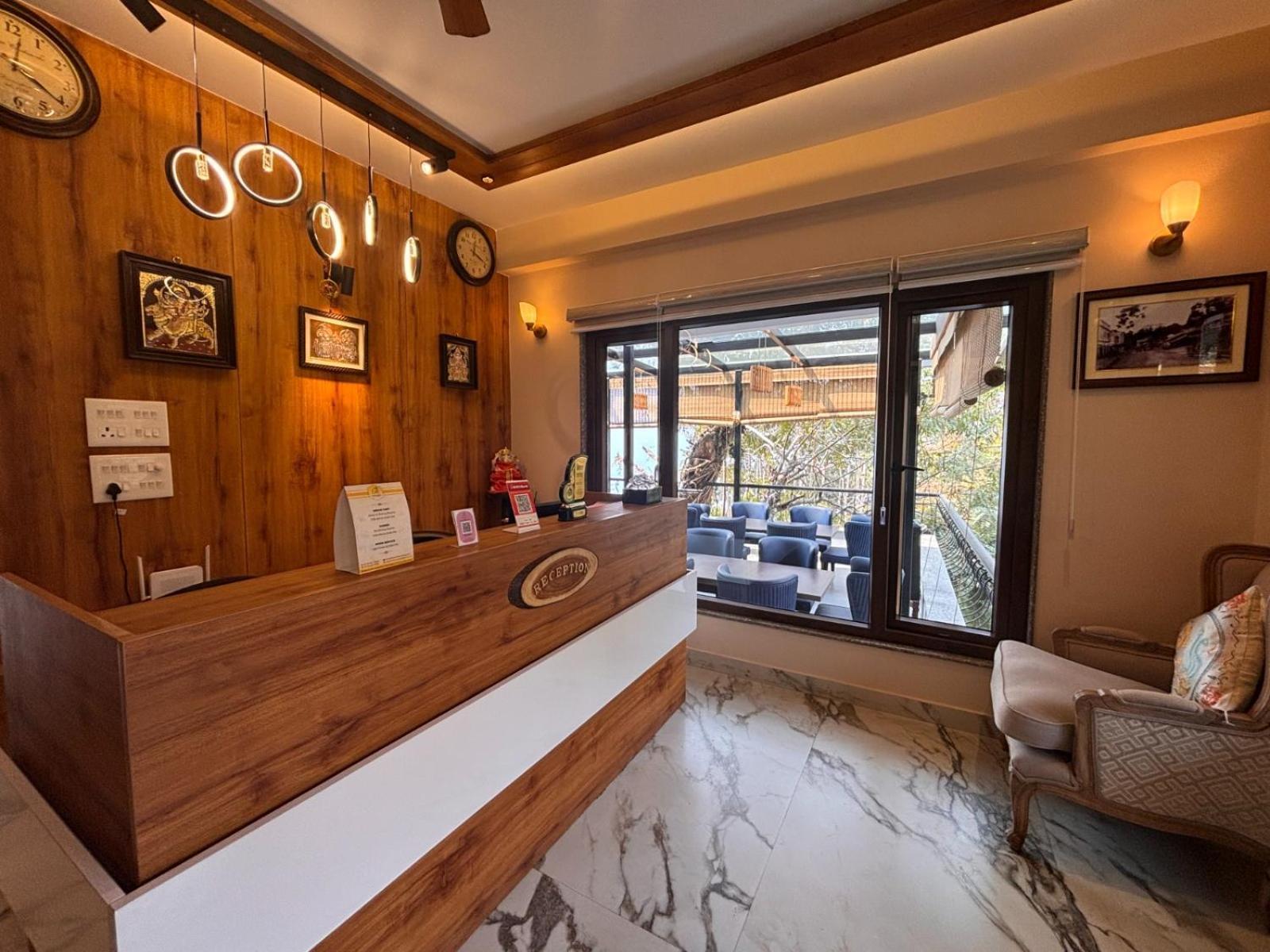 Blue Orchid Premium Hotel กาลิมปง ภายนอก รูปภาพ