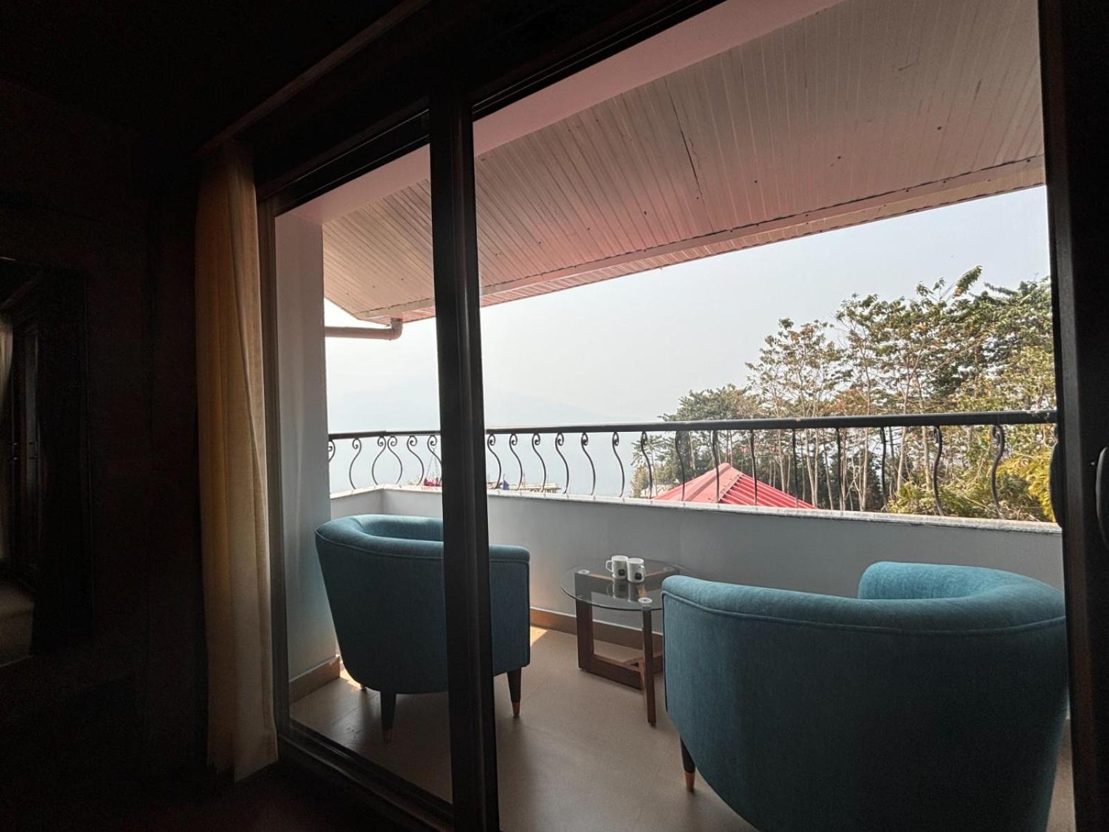 Blue Orchid Premium Hotel กาลิมปง ภายนอก รูปภาพ