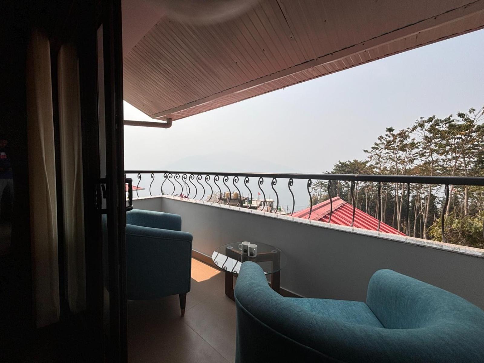 Blue Orchid Premium Hotel กาลิมปง ภายนอก รูปภาพ