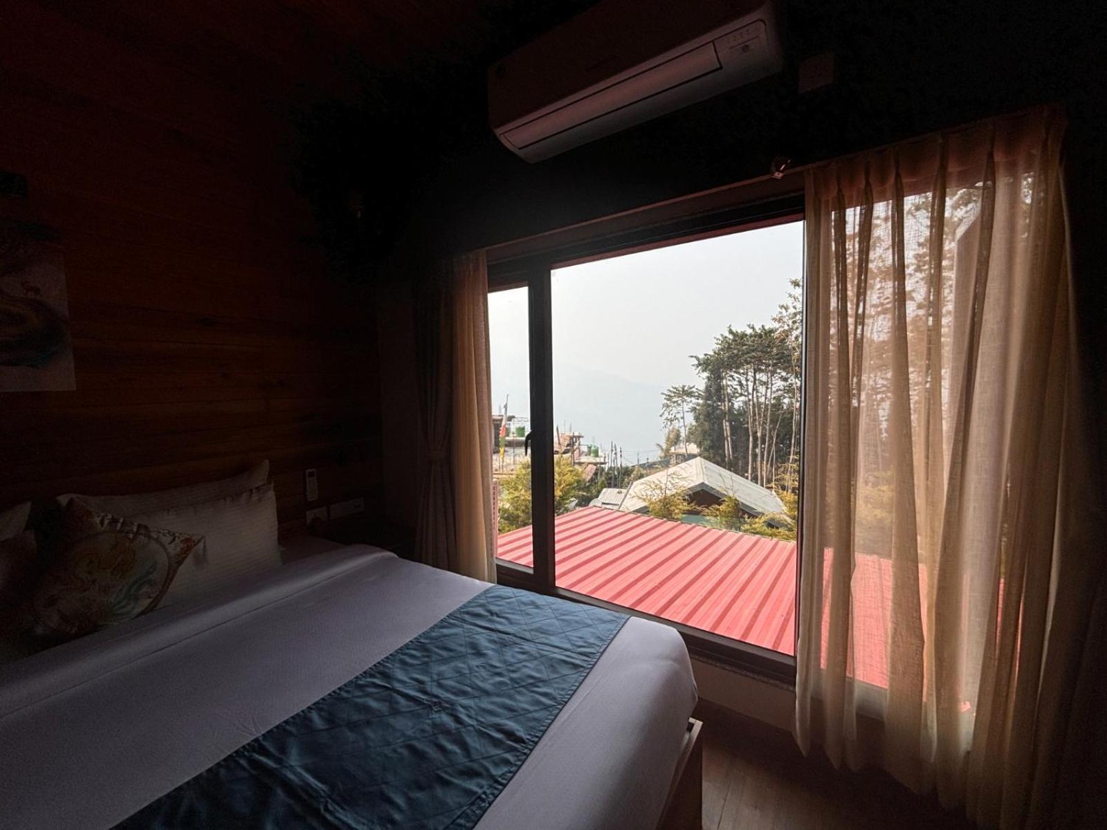 Blue Orchid Premium Hotel กาลิมปง ภายนอก รูปภาพ