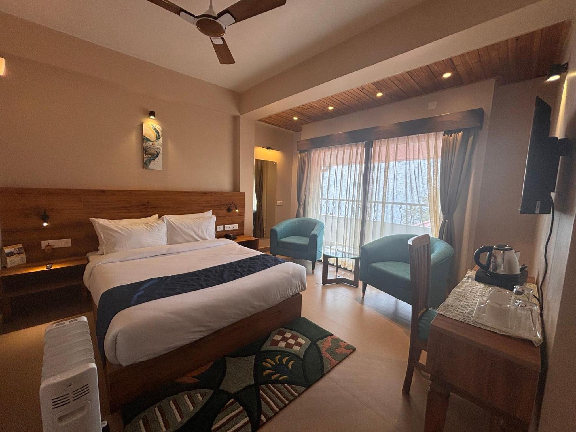 Blue Orchid Premium Hotel กาลิมปง ภายนอก รูปภาพ